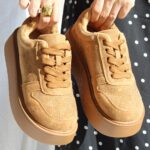 UGG MG-9